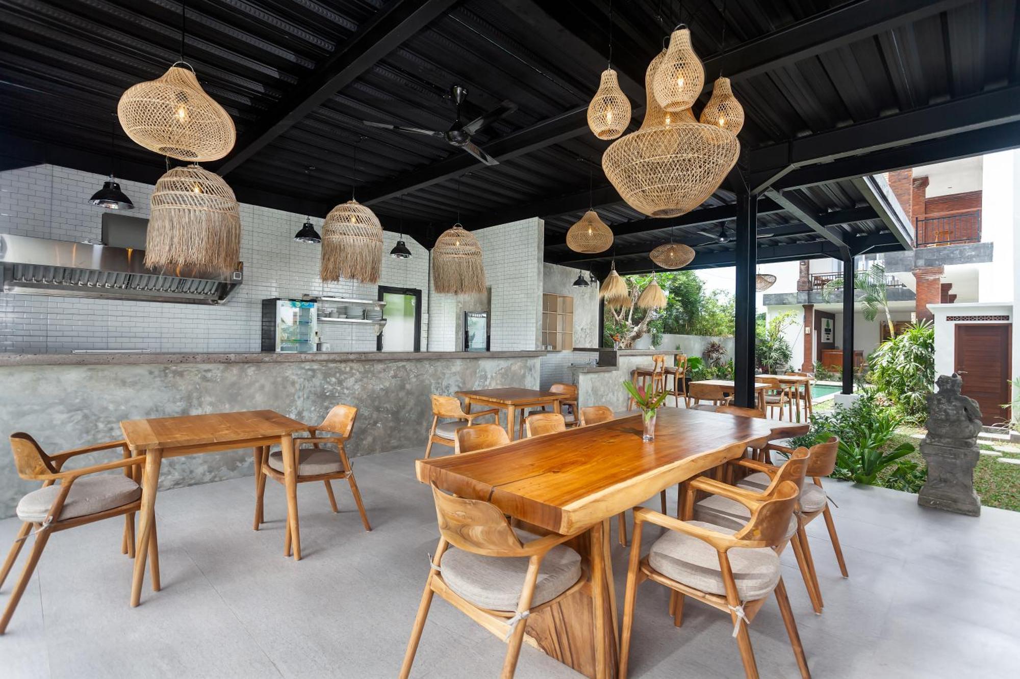 Sujiwa Ubud Hotel & Villa Exterior photo